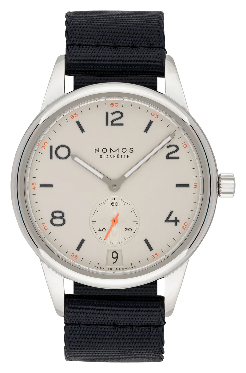 NOMOS Glashütte Club Automat Datum