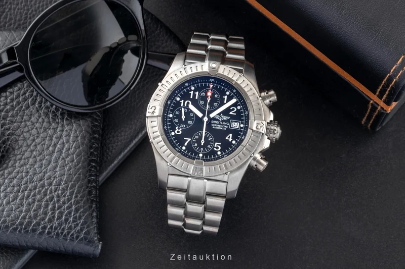 Breitling Avenger chronograph titanium automatic men's watch E13360 [2603222]