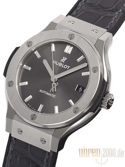 Hublot Classic Fusion Titanium 38 Racing Grey 565.NX.7071.LR