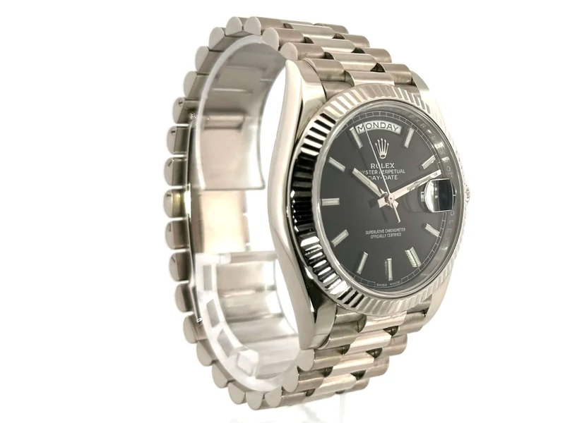 Rolex Day-Date 40 Weißgold 228239 Schwarz