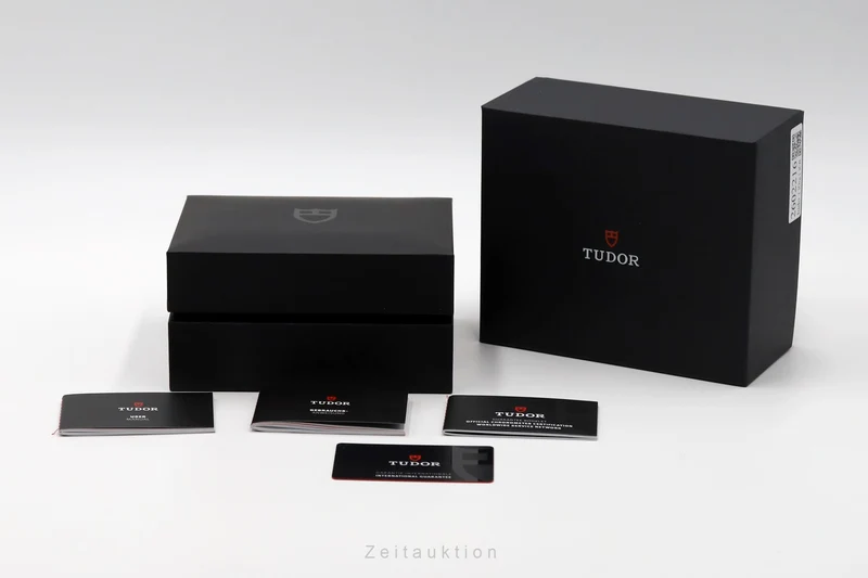 Tudor Black Bay steel automatic men's watch 79000-0001 LP: 4450EUR [2602216]