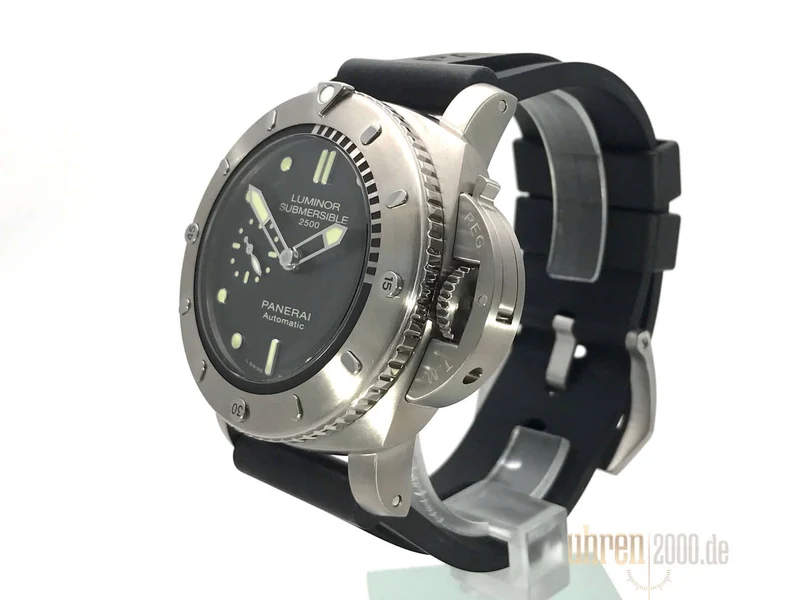 Panerai Luminor Submersible 1950 2500M 3 Days Automatic Titan PAM00364 aus 2016