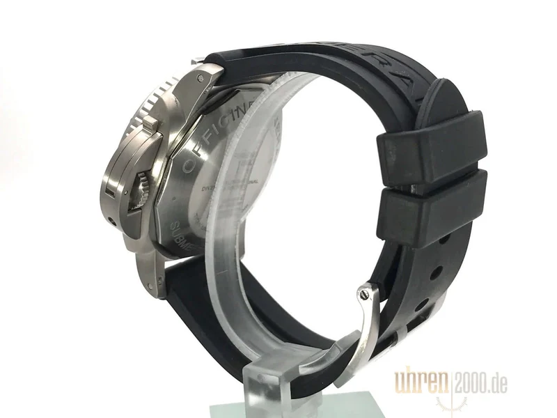 Panerai Luminor Submersible 1950 2500M 3 Days Automatic Titan PAM00364 aus 2016