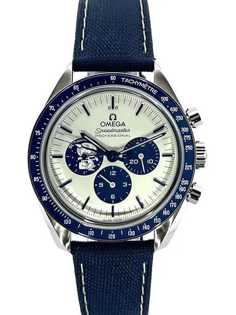 Omega Speedmaster Moonwatch Silver Snoopy Award 310.32.42.50.02.001