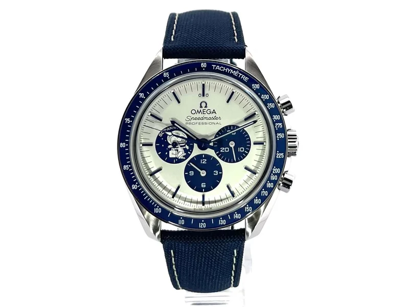 Omega Speedmaster Moonwatch Silver Snoopy Award 310.32.42.50.02.001