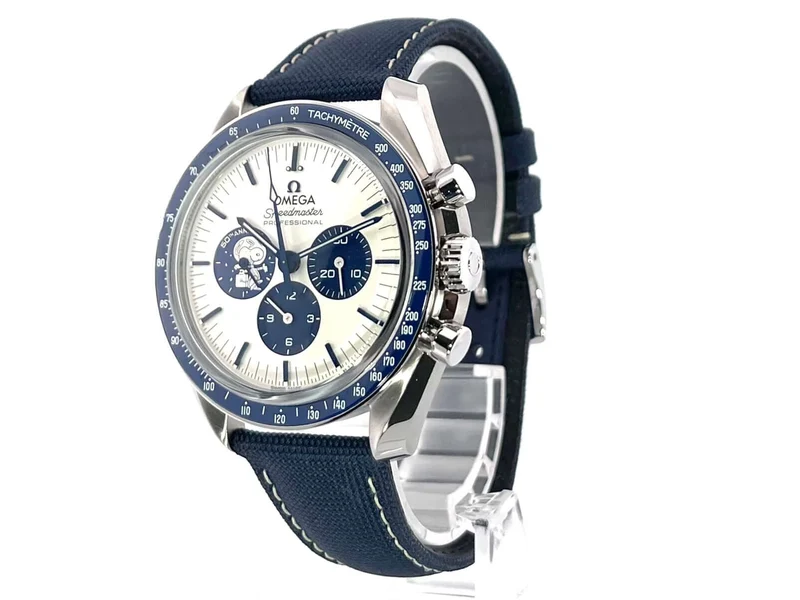 Omega Speedmaster Moonwatch Silver Snoopy Award 310.32.42.50.02.001