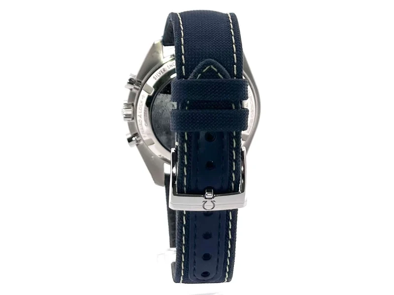 Omega Speedmaster Moonwatch Silver Snoopy Award 310.32.42.50.02.001