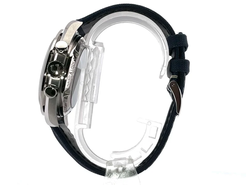 Omega Speedmaster Moonwatch Silver Snoopy Award 310.32.42.50.02.001