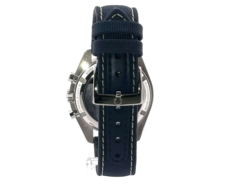 Omega Speedmaster Moonwatch Silver Snoopy Award 310.32.42.50.02.001