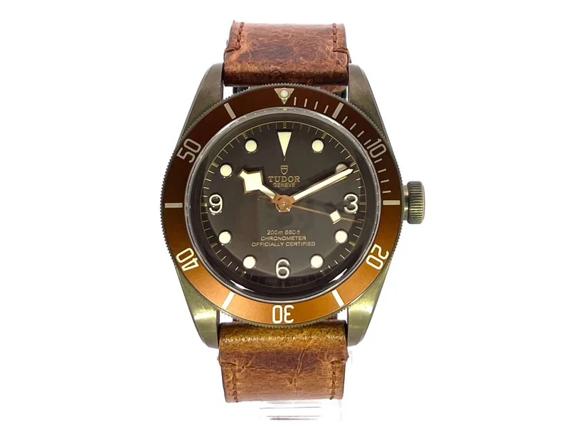 Tudor Heritage Black Bay Bronze 79250BM Leder
