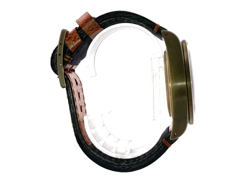 Tudor Heritage Black Bay Bronze 79250BM Leder