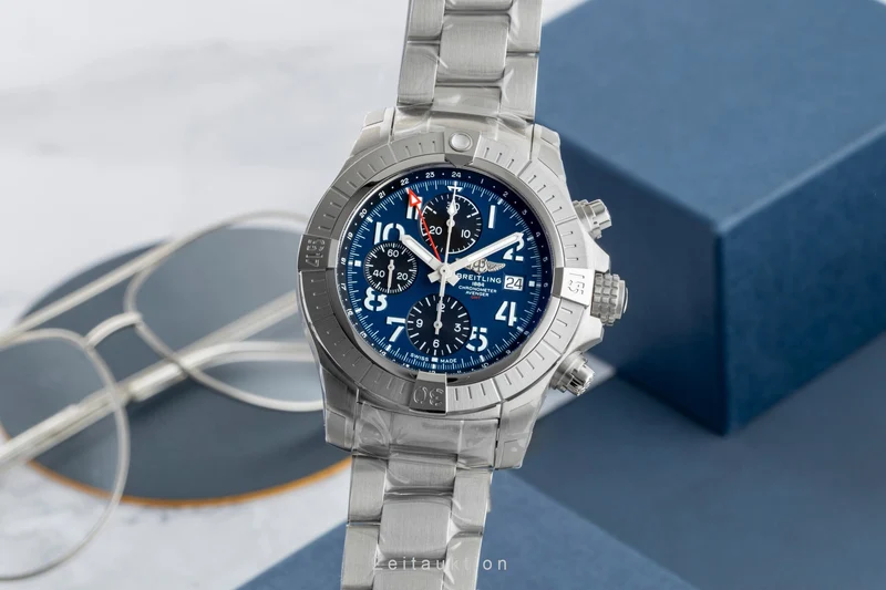 Breitling Avenger chronograph steel automatic men's watch A24315101C1A1 LP: 7400EUR [2603640]