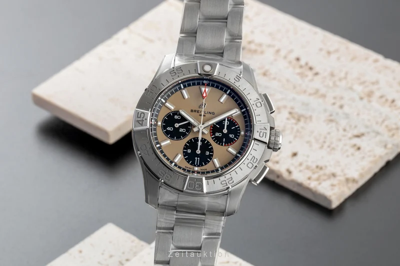 Breitling Avenger chronograph steel automatic men's watch AB0147101A1A1 LP: 7350EUR [2603620]