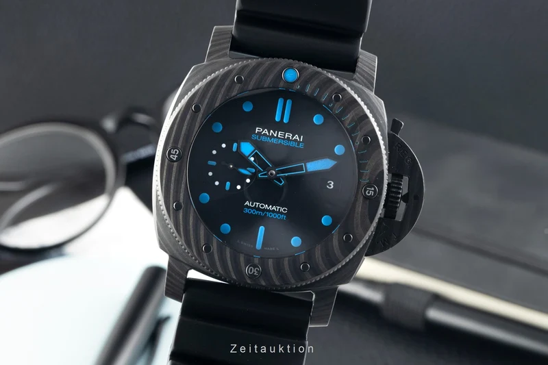 Panerai Submersible carbon automatic men's watch PAM01616 LP: 19500EUR [2603189]