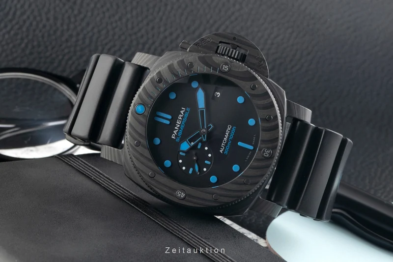 Panerai Submersible carbon automatic men's watch PAM01616 LP: 19500EUR [2603189]