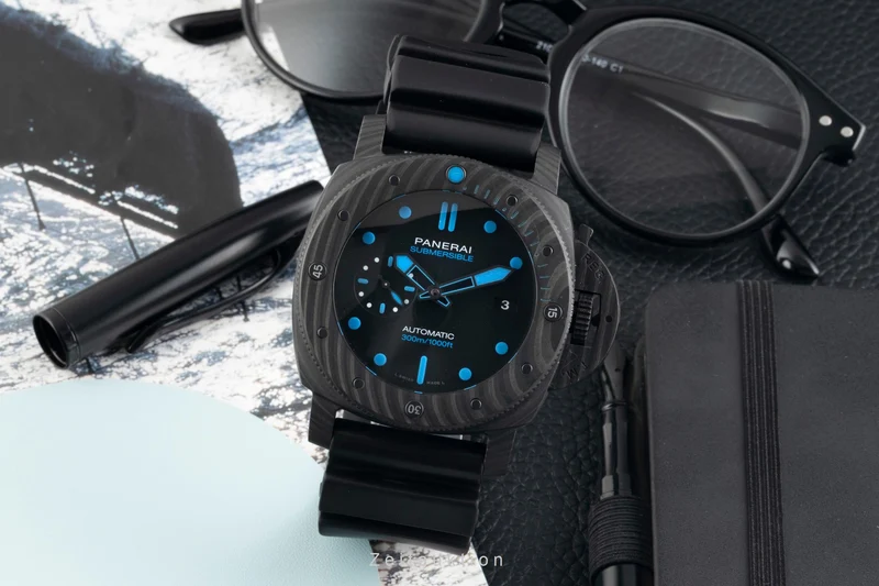 Panerai Submersible carbon automatic men's watch PAM01616 LP: 19500EUR [2603189]