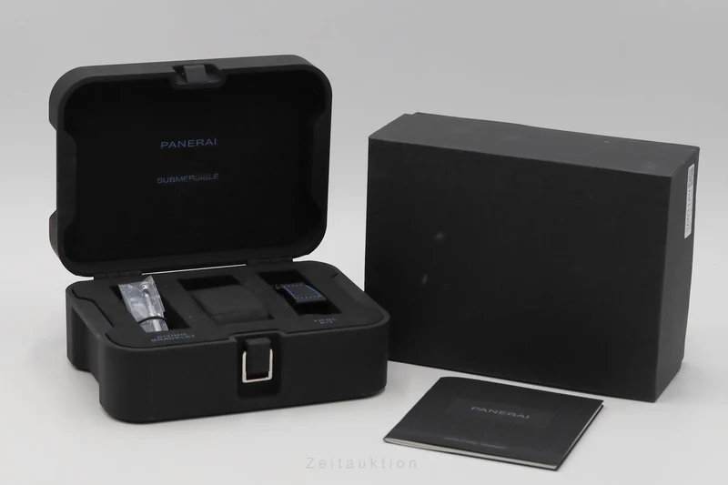 Panerai Submersible carbon automatic men's watch PAM01616 LP: 19500EUR [2603189]