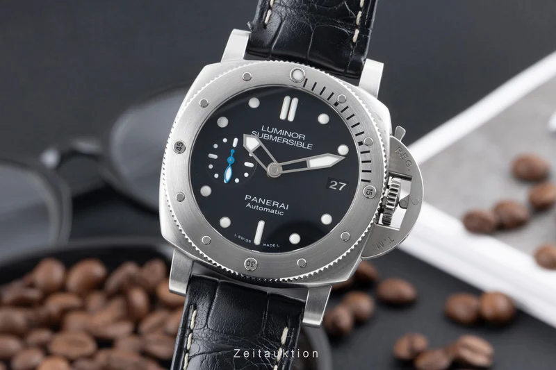 Panerai Submersible steel automatic men's watch PAM00682 [2602779]