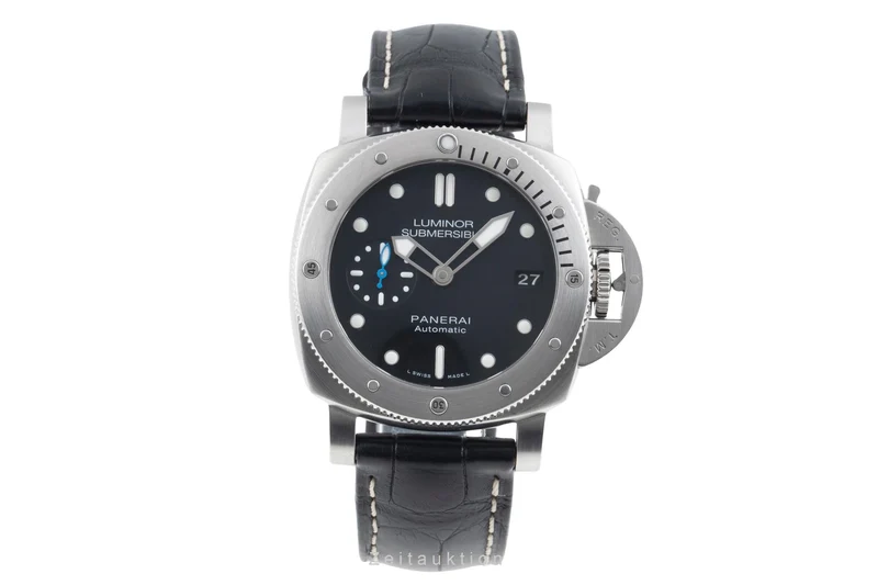 Panerai Submersible steel automatic men's watch PAM00682 [2602779]