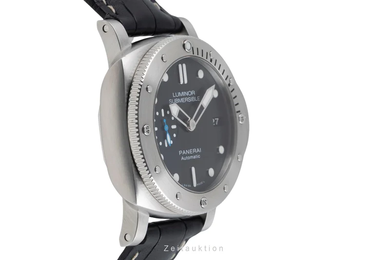 Panerai Submersible steel automatic men's watch PAM00682 [2602779]