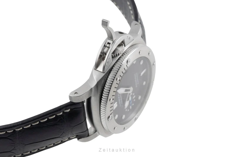 Panerai Submersible steel automatic men's watch PAM00682 [2602779]