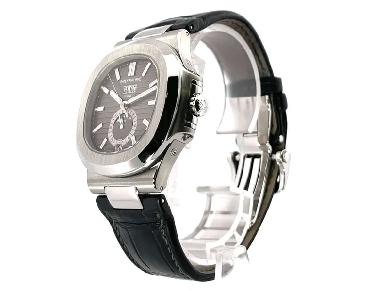 Patek Philippe Nautilus 5726A-001 Annual Calendar Mondphase aus 2010 D-Papiere