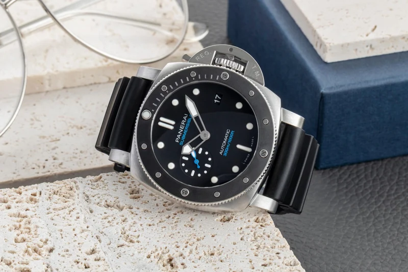 Panerai Submersible steel automatic men's watch PAM00683 LP: 9700EUR [2602648]