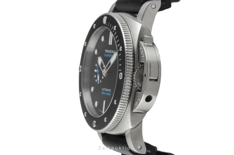 Panerai Submersible steel automatic men's watch PAM00683 LP: 9700EUR [2602648]