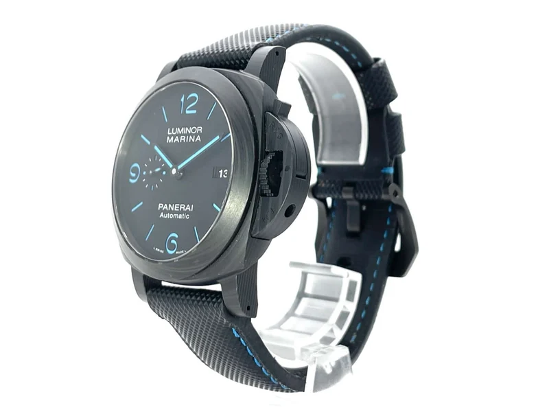 Panerai Luminor Marina 44 Carbotech PAM01661 aus 2021