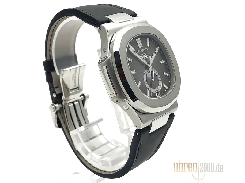 Patek Philippe Nautilus 5726A-001 Annual Calendar Mondphase aus 2018