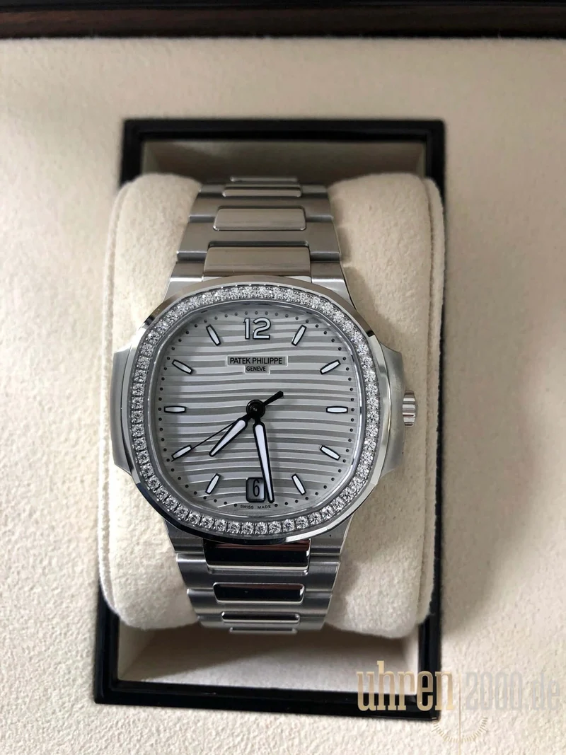 Patek Philippe Nautilus Ladies Ref. 7118/1200A-010