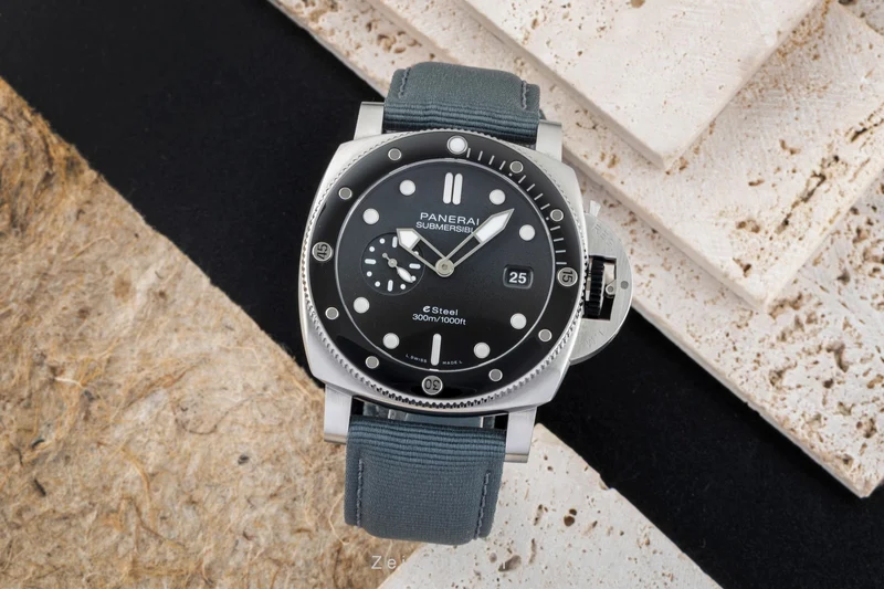 Panerai Submersible steel automatic men's watch PAM01288 LP: 11800EUR [2602991]