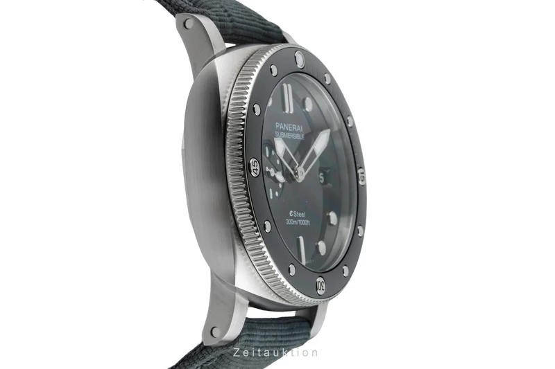Panerai Submersible steel automatic men's watch PAM01288 LP: 11800EUR [2602991]