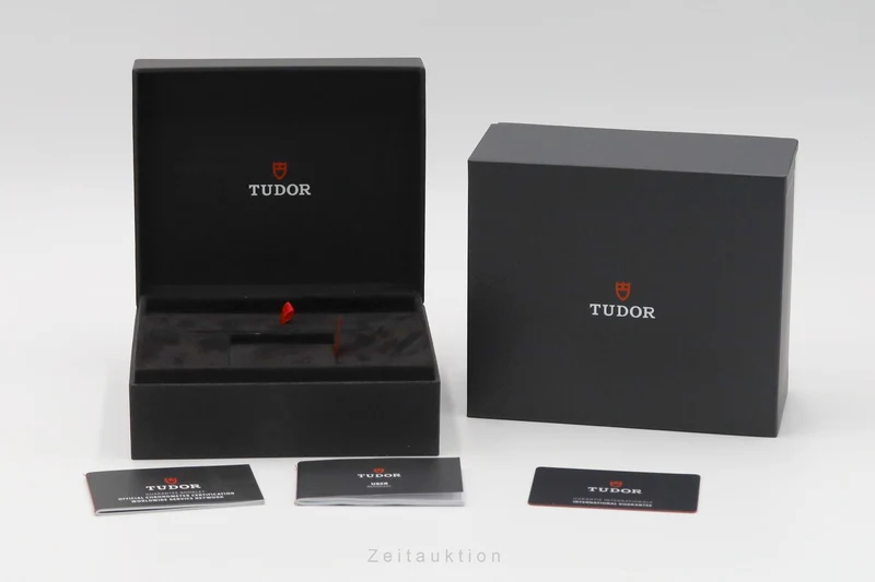 Tudor Black Bay steel automatic unisex M79000B-0001 LP: 4280EUR [2603390]