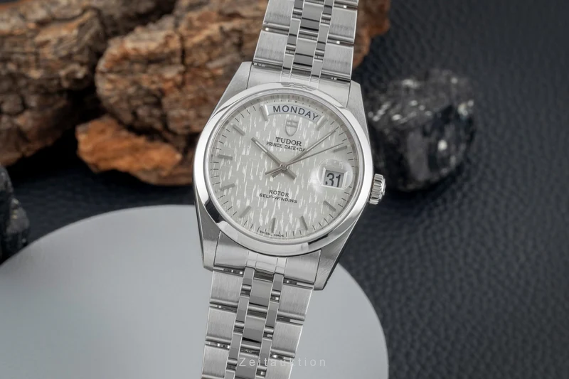 Tudor Date-Day steel automatic men's watch 76200 [2600422]