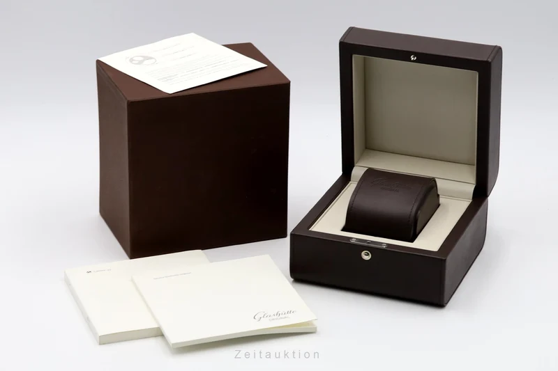 Glashütte Sixties steel automatic men's watch 1-39-52-13-02-04 LP: 7100EUR [2602940]