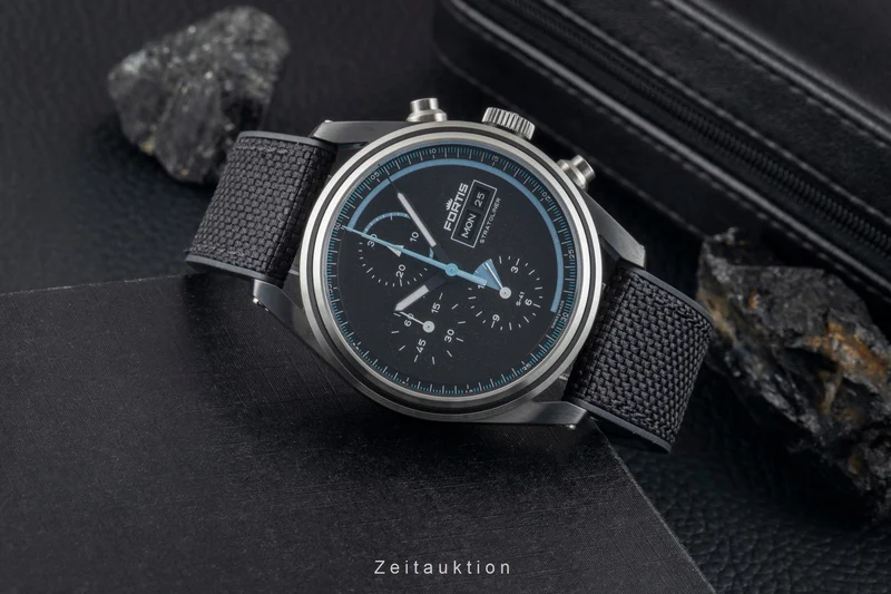 Fortis Stratoliner chronograph steel automatic men's watch F2340018 LP: 5150EUR [2602900]