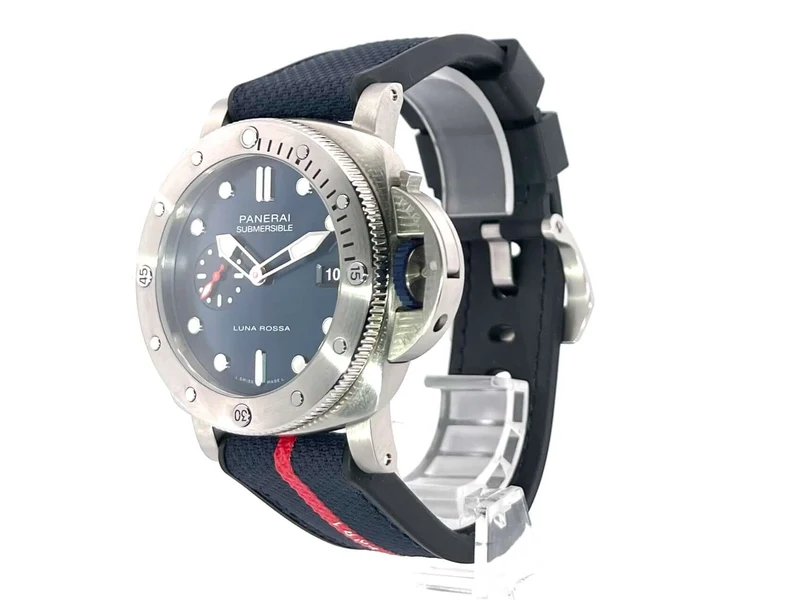 Panerai Submersible QuarantaQuattro Luna Rossa PAM01391