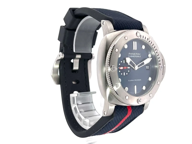 Panerai Submersible QuarantaQuattro Luna Rossa PAM01391