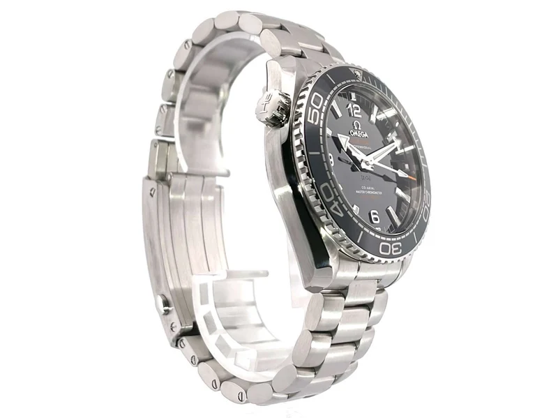 Omega Seamaster Planet Ocean 600m Master Chronometer 215.30.44.21.01.001 aus 2021