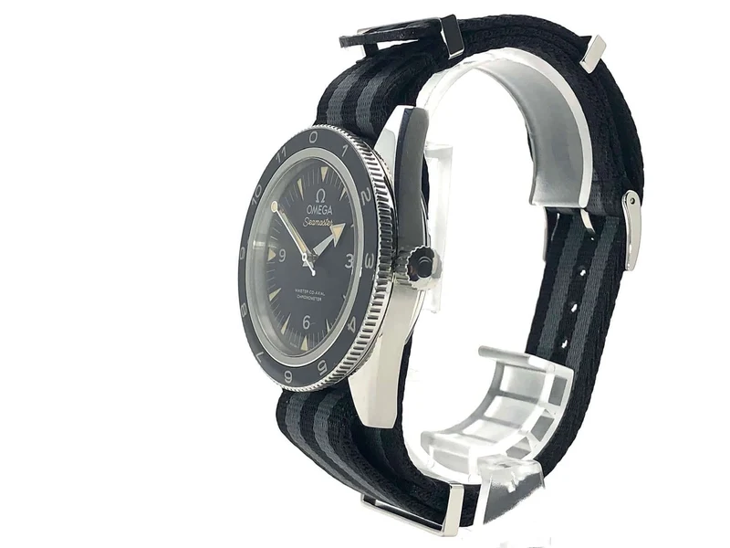 Omega Seamaster 300 Master Co-Axial James Bond Spectre 233.32.41.21.01.001 aus 2015