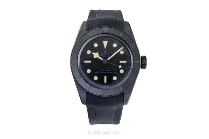 Tudor Black Bay ceramic / steel automatic men's watch 79210CNU LP: 5570EUR [2602680]