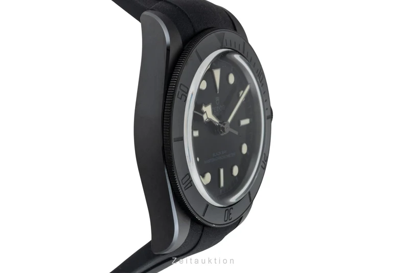 Tudor Black Bay ceramic / steel automatic men's watch 79210CNU LP: 5570EUR [2602680]