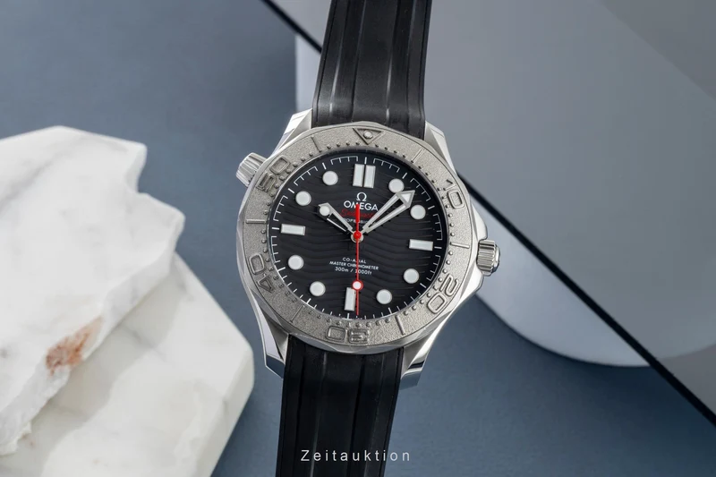 Omega Seamaster steel / titanium automatic men's watch 210.32.42.20.01.002 [2602564]