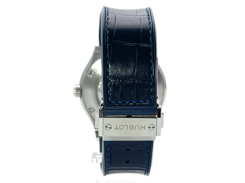 Hublot Classic Fusion Titanium 42 Blue 542.NX.7170.LR aus 2015 D-Papiere