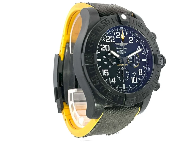 Breitling Avenger Hurricane 24 XB1210E4.BE89.257S.X20D.4 aus 2016 D-Papiere