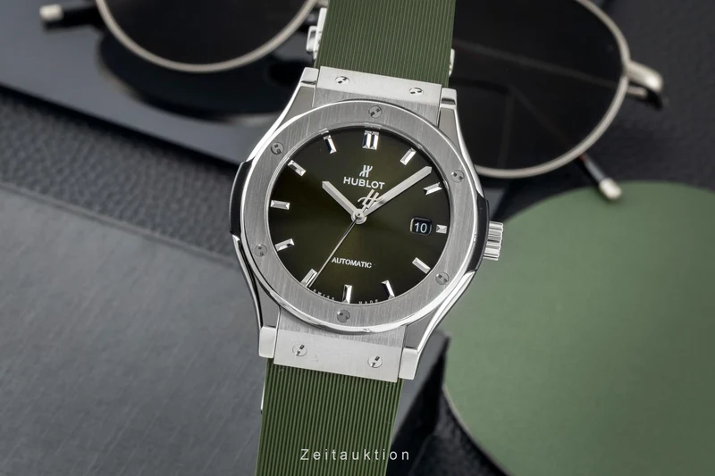 Hublot Classic Fusion titanium automatic men's watch 542.NX.8970.RX LP: 8500EUR [2602728]