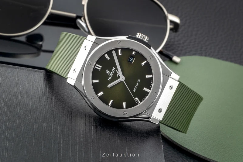 Hublot Classic Fusion titanium automatic men's watch 542.NX.8970.RX LP: 8500EUR [2602728]