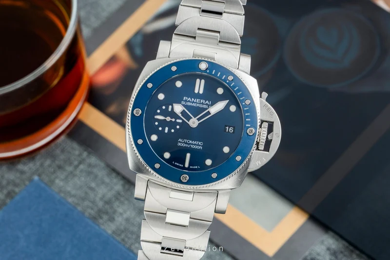 Panerai Submersible steel automatic men's watch PAM01068 LP: 12200EUR [2602785]