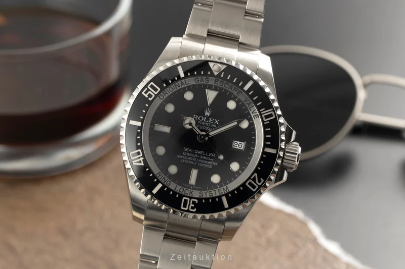 Rolex Sea-Dweller steel automatic men's watch 116660 [2602439]